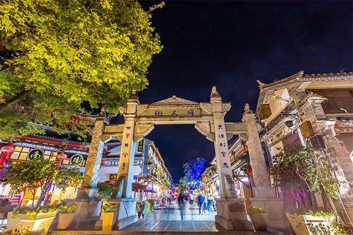 山東濟(jì)南夜景照明工程,樓體樓宇亮化工程,LED發(fā)光標(biāo)識工程,夜景景觀照明工程,夜景泛光照明,LED照明,LED發(fā)光字工程,亮化工程,LED外露發(fā)光字